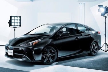 新車情報_プリウス