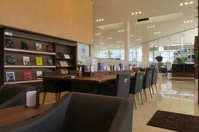 昭和の森店_店舗内観_02