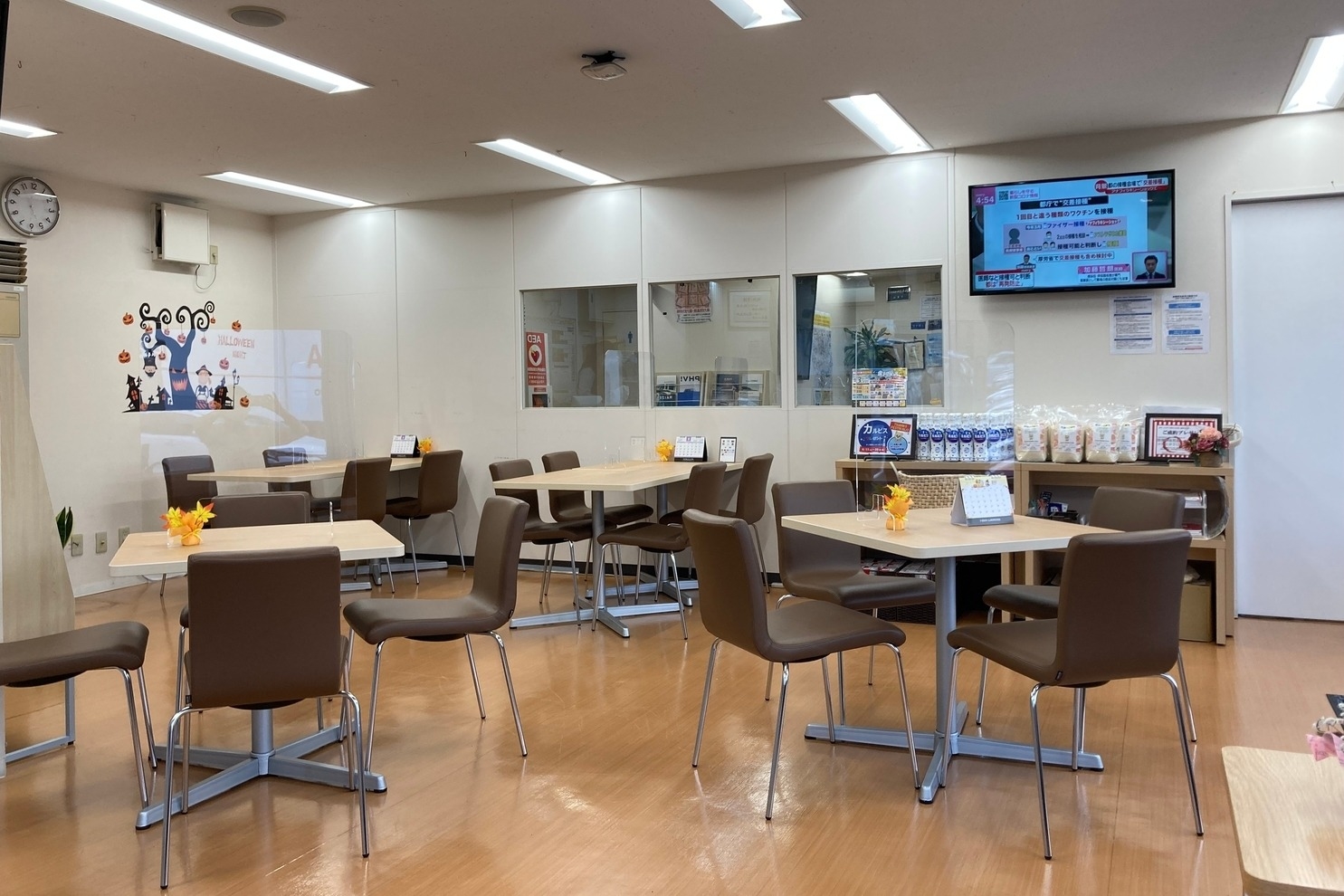 U-Car足立竹の塚店_店舗内観_02