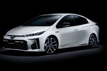 プリウスPHV GR SPORT | トヨタモビリティ東京