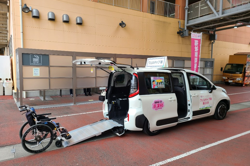 シエンタ展示