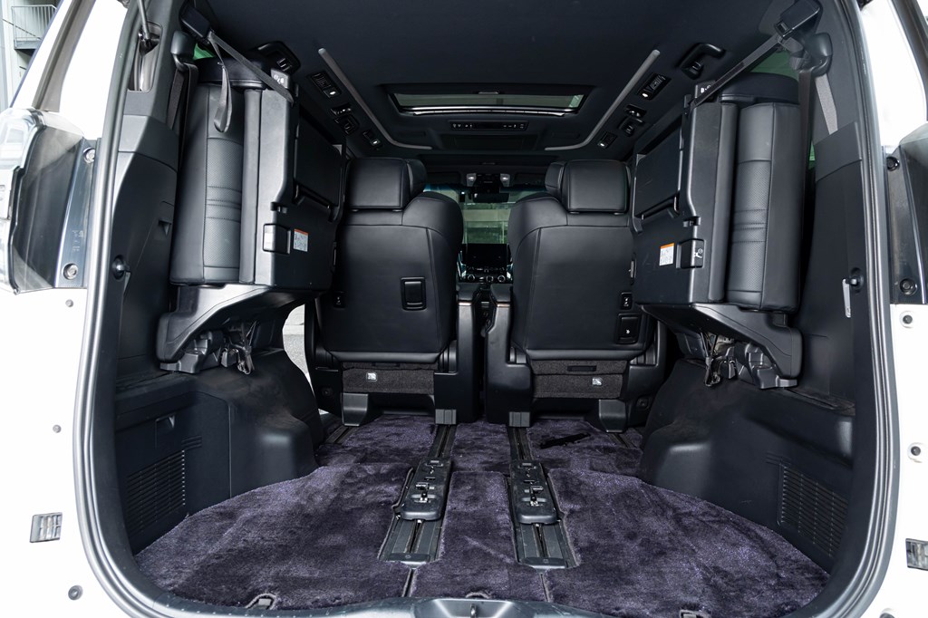 新旧『ヴェルファイア』徹底比較 | トヨタモビリティ東京