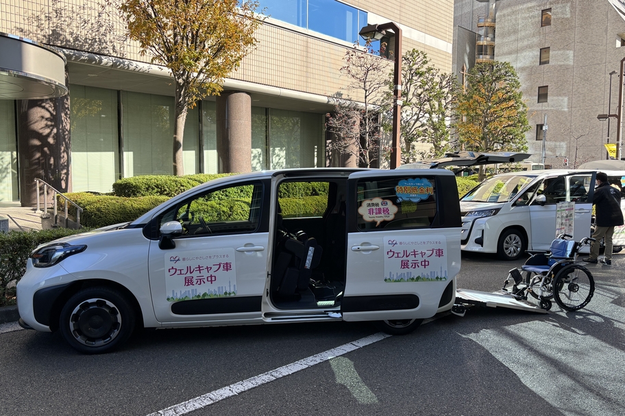 シエンタ展示
