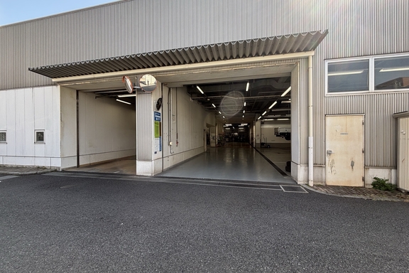 整備工場サブ㈯