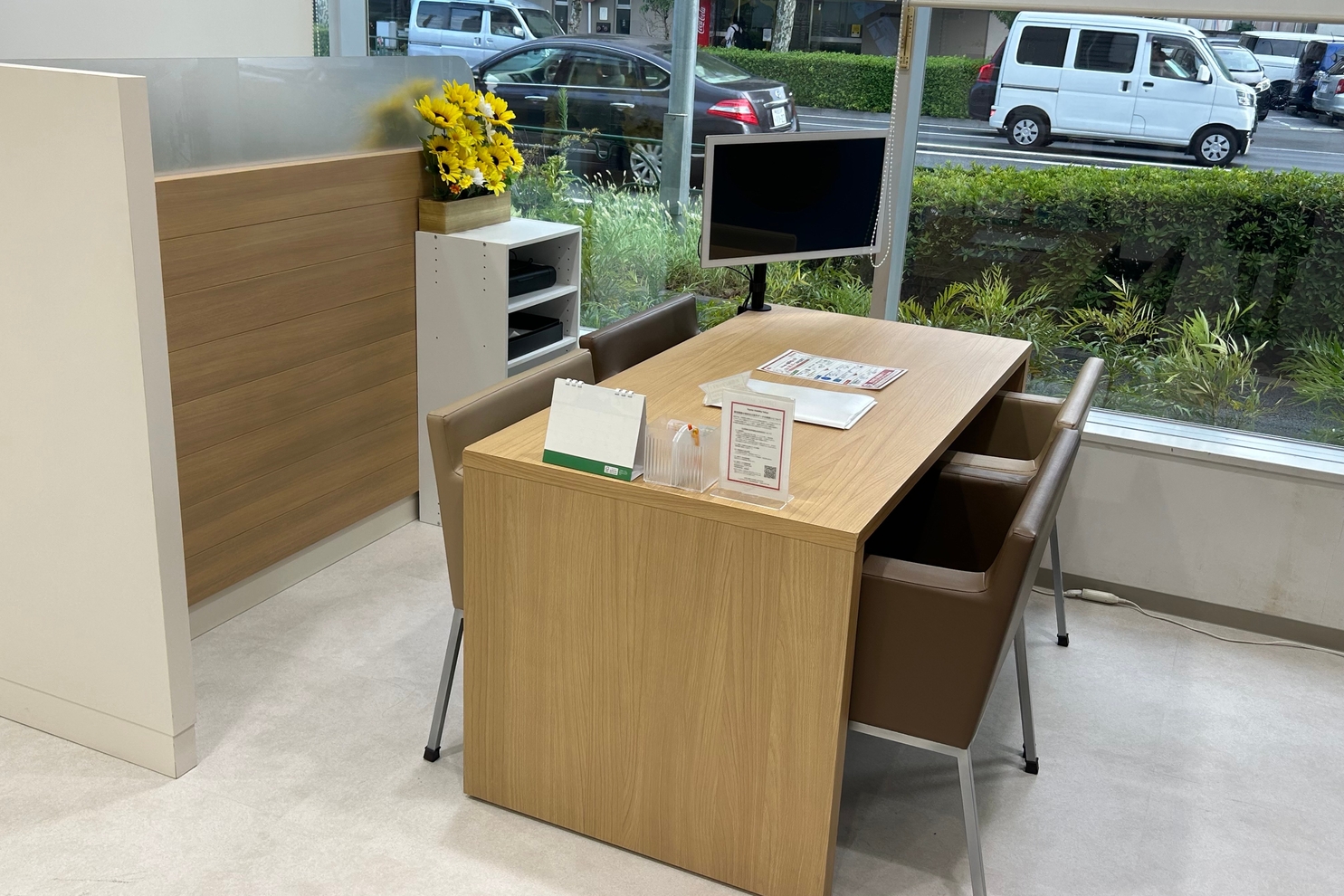 練馬貫井店 商談テーブル