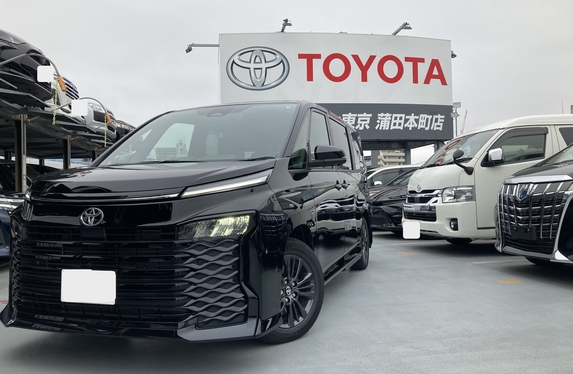 新型ヴォクシー試乗車来ました！