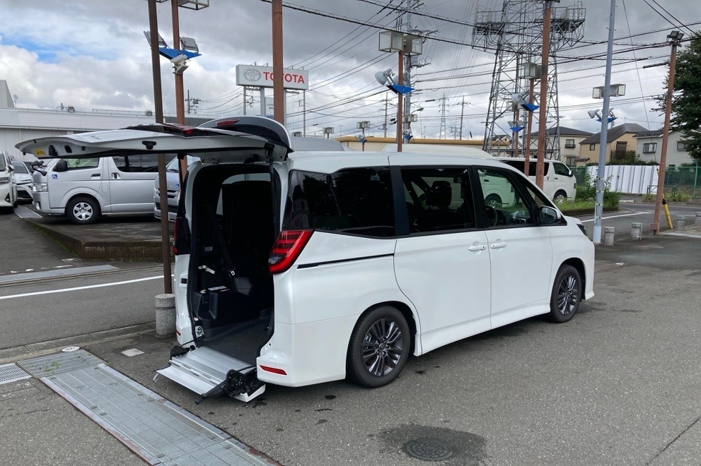展示車両