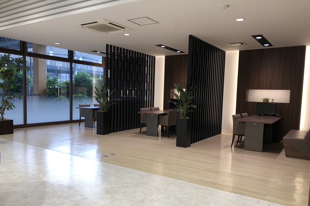 三鷹通り店商談スペース