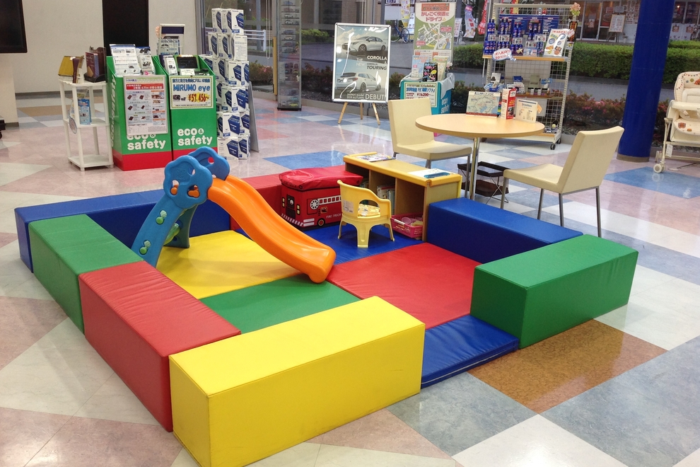 鶴川典_36E_キッズコーナー