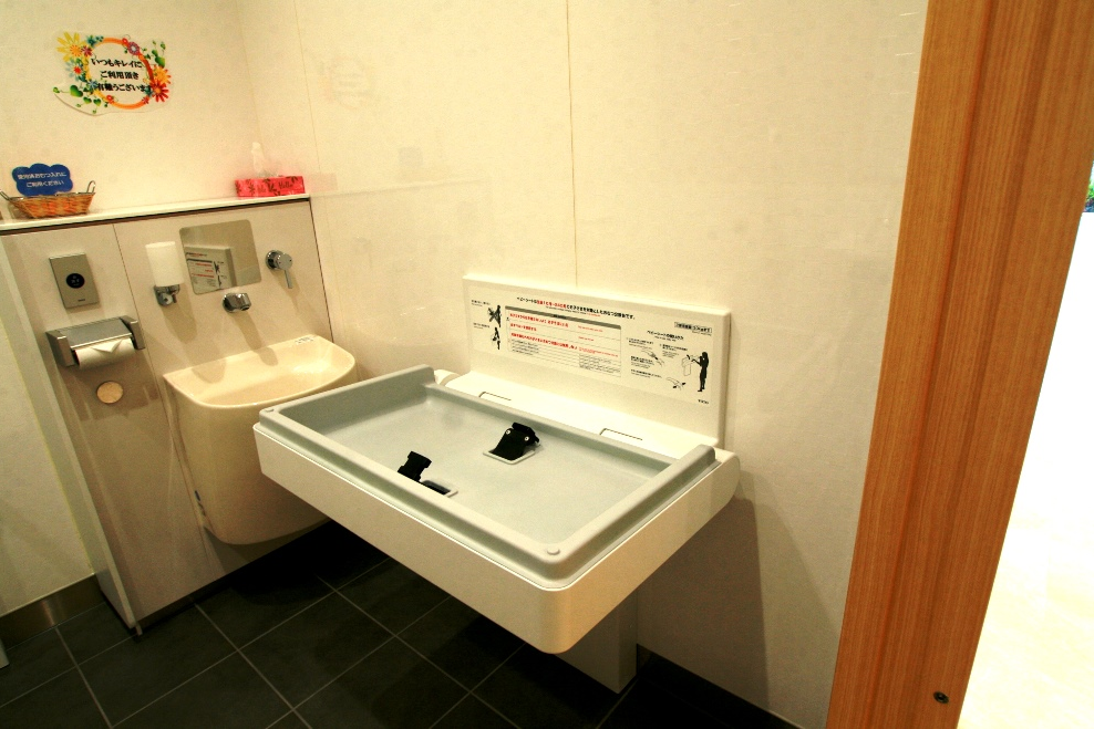 おむつ交換台も完備です