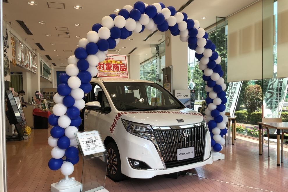 展示車エスクァイア