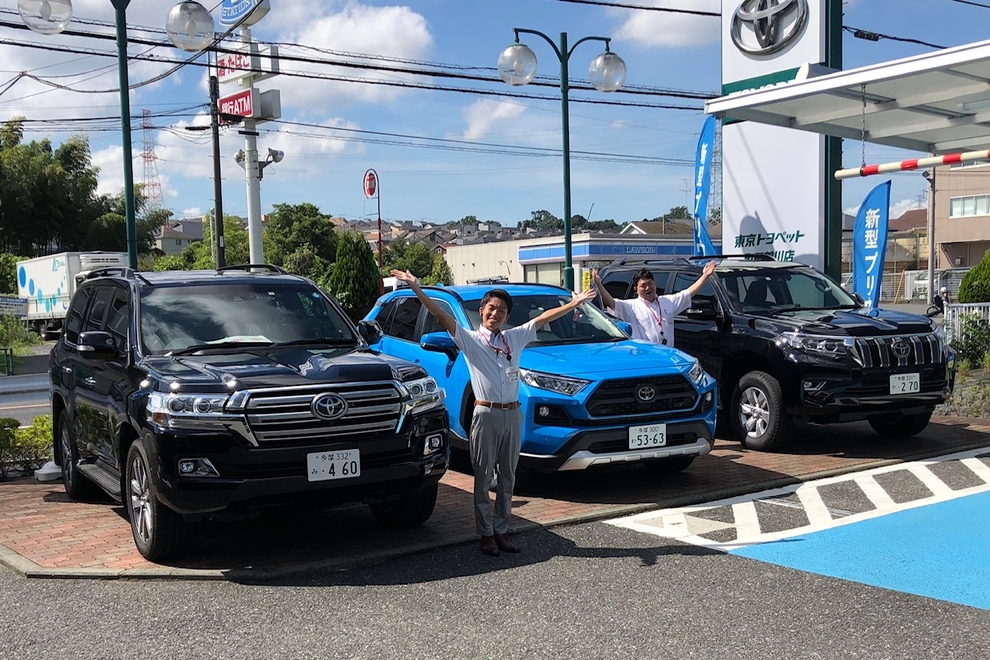 36D_ランクル、プラド、RAV4展示中