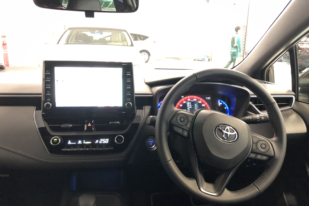 新型カローラ