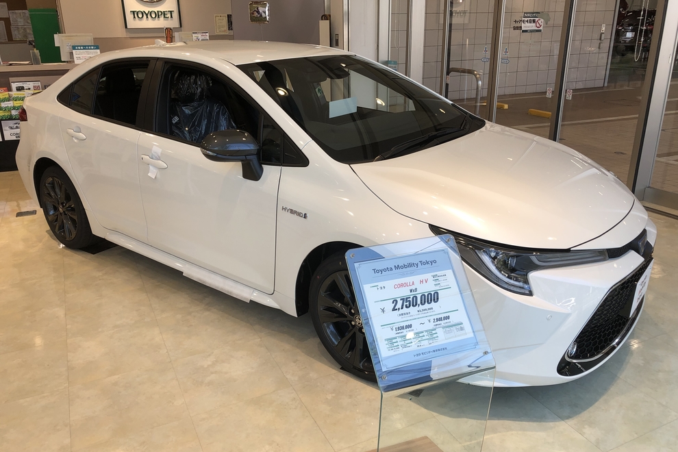 カローラセダン展示車