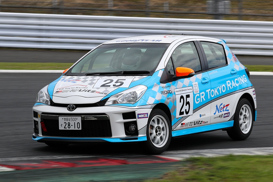 Vitz 25号車