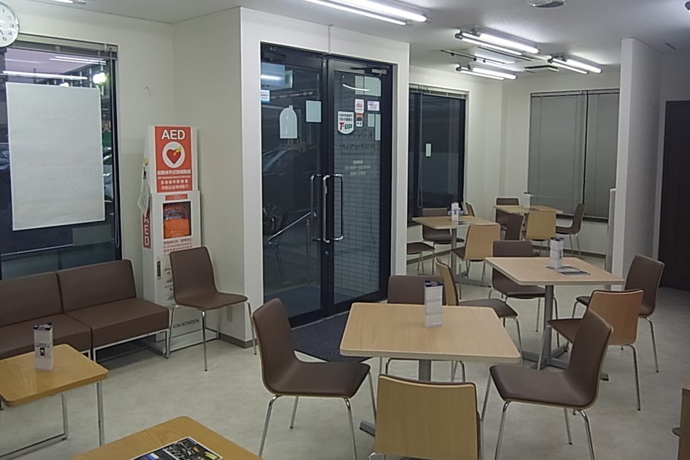 05L_U-Car馬込店_ショールーム(2)