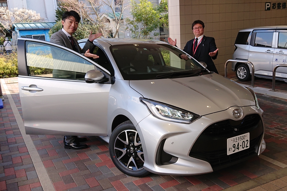 shop_47D_yaris 試乗車