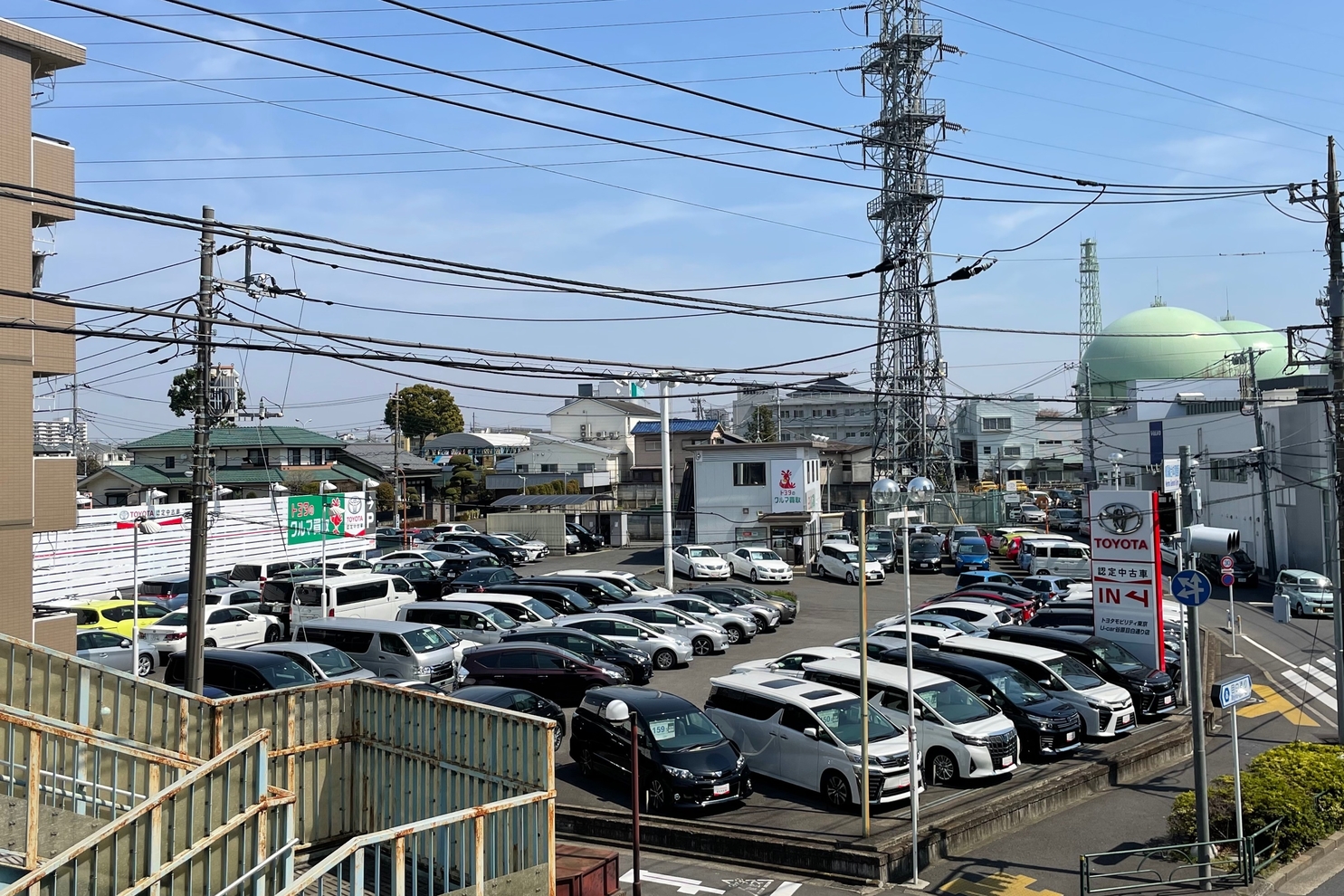AUTO-GALLERY_C4B_谷原目白通り_展示場1
