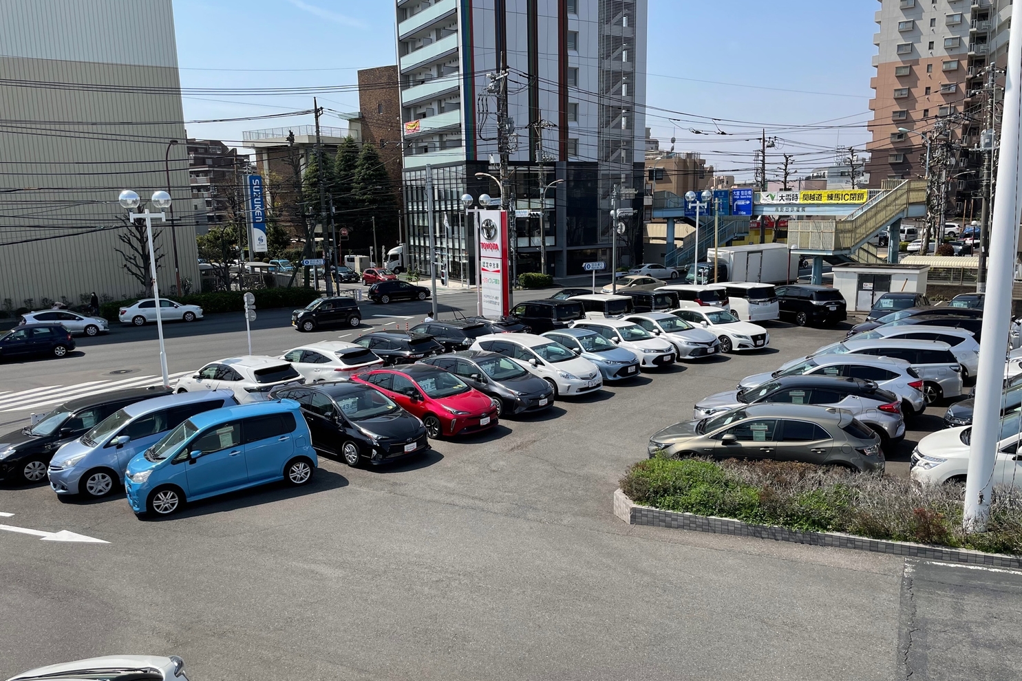 AUTO-GALLERY_C4B_谷原目白通り_展示場3