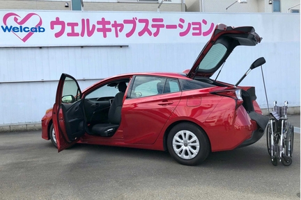 ウェルキャブ_府中の森_プリウス
