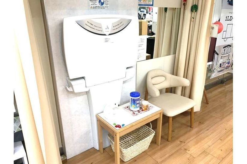荒川店(旧:東京カローラ荒川店)ベビーシート