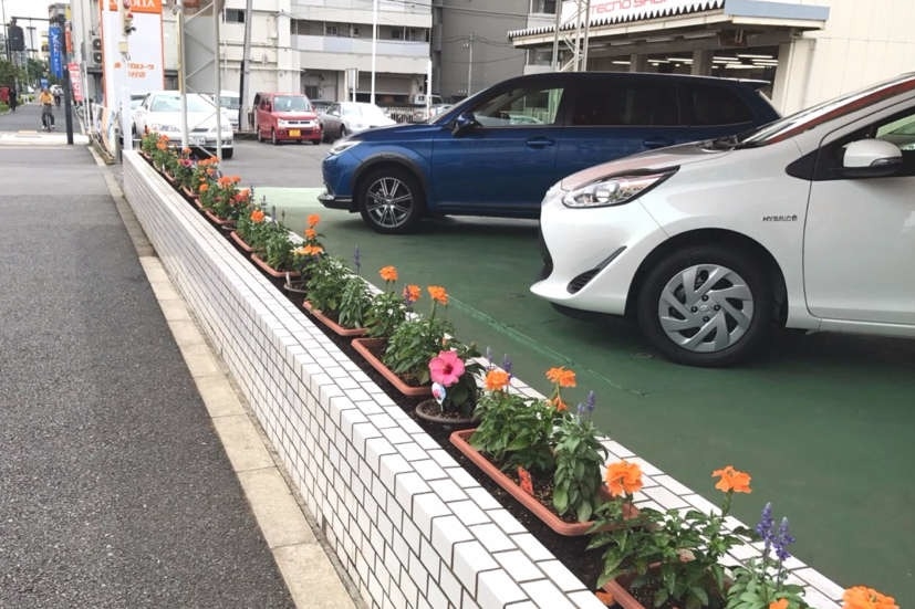 志村東店(旧:東京カローラ志村店)外観3