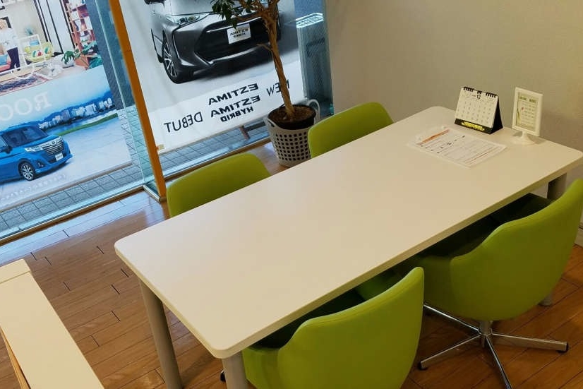 武蔵野東八店(旧:東京カローラ武蔵野東八店)商談ルーム