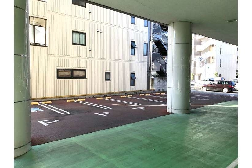 足立保木間店(旧:東京カローラ足立店)店舗画像9