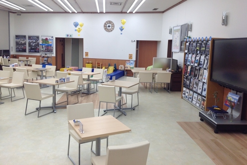 府中西原町店(旧:ネッツ東京N-PLAZA府中)店舗画像1