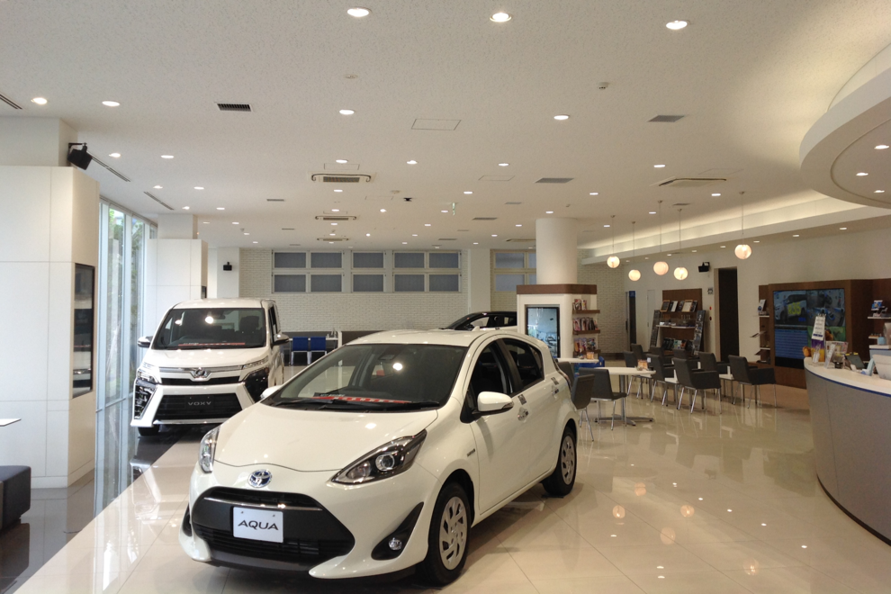 新宿明治通り南店(旧:ネッツ東京新宿店)アクア