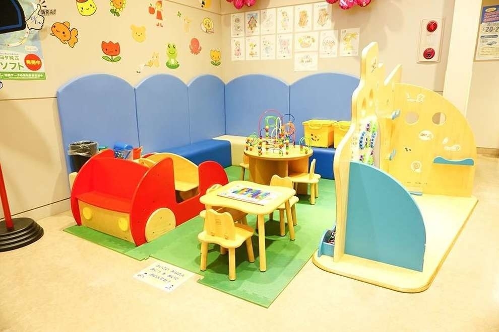 上馬店(旧:東京トヨペット上馬店)キッズルーム1