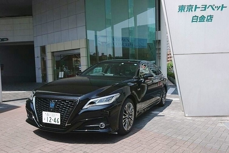 白金店クラウン