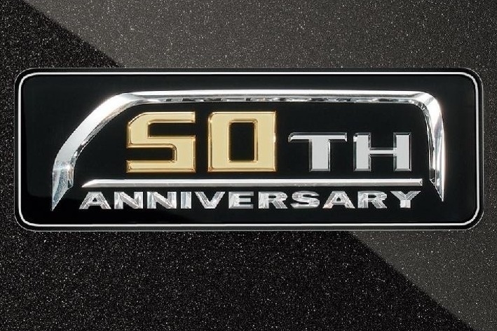 50TH ANNIVERSARYバックドアエンブレム