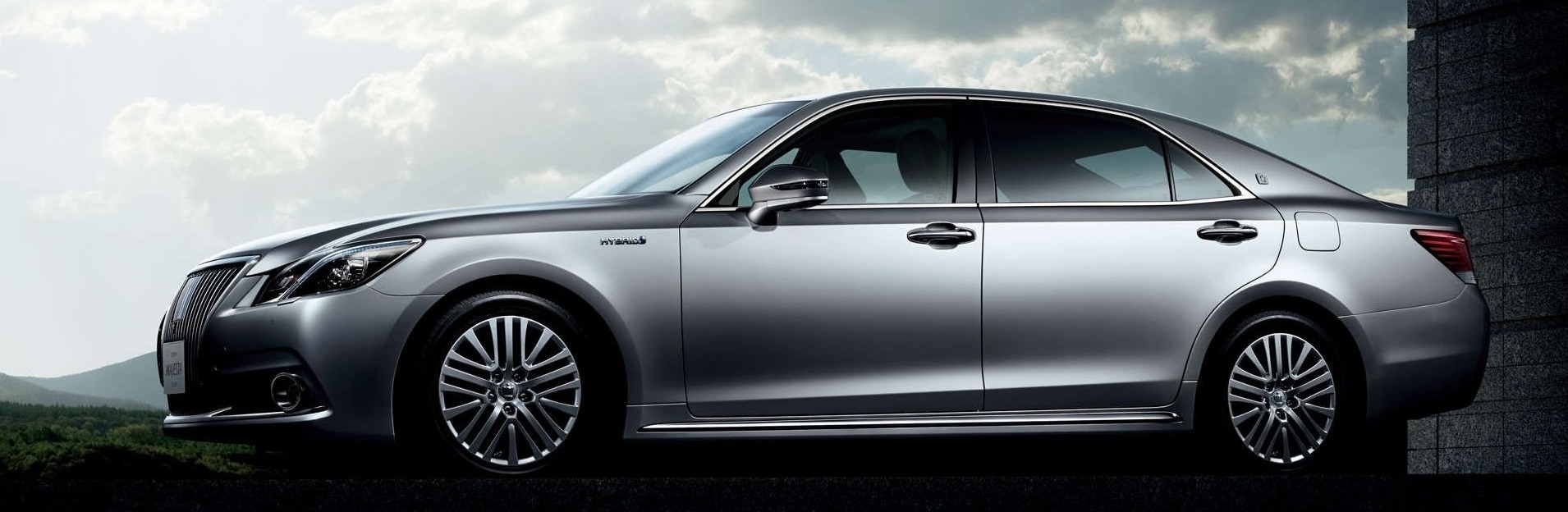 フルモデルチェンジ前後の変更点をチェック 新旧トヨタ クラウン徹底比較 トヨタモビリティ東京