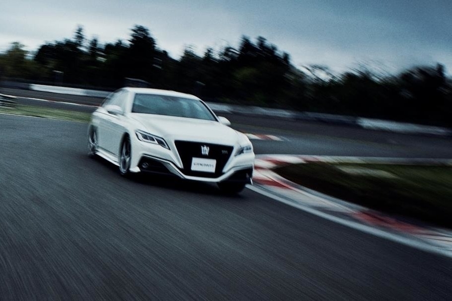 RS Advance(2.0Lターボガソリン車)